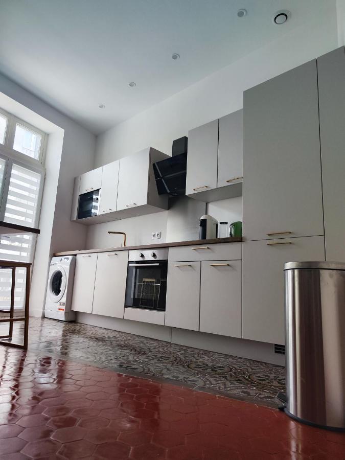 Bright And Modern 3-Bedroom Apartment, 90M2 With Air Condition, In เบซิเยร์ ภายนอก รูปภาพ